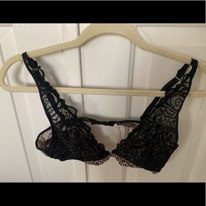 Victoria’s Secret pink unlined bra. Size large